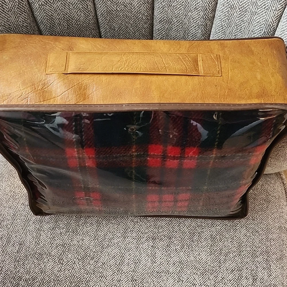 Pendleton | Robe In A Bag - Picture 2 of 16